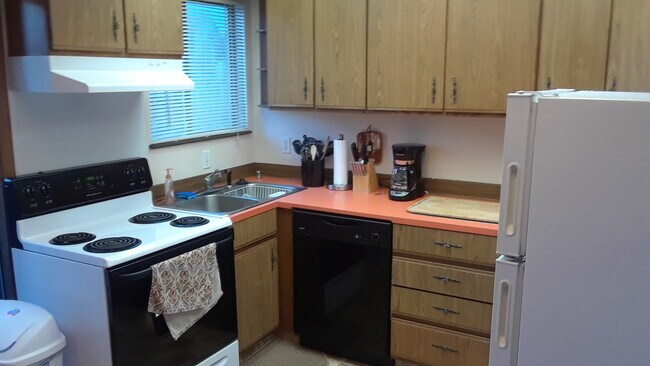 Building Photo - 1524 Mission Rd