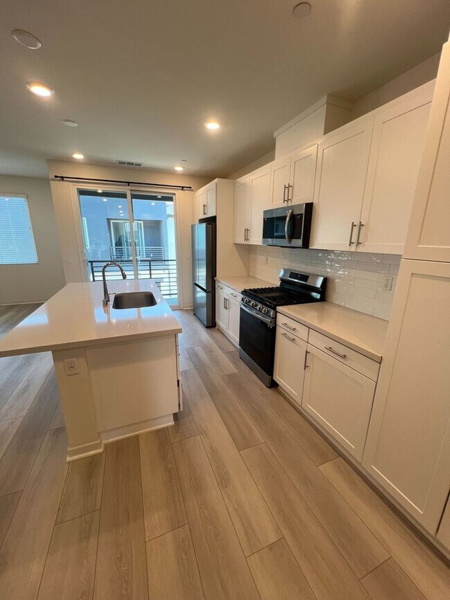 Foto del edificio - Move-In Special! 2 Weeks Free Rent – Moder...