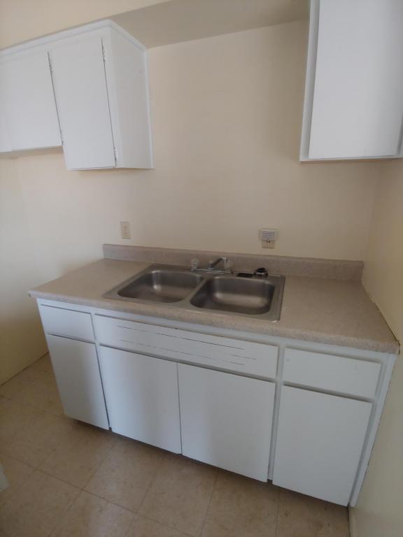 Foto del edificio - 3145 Rutherford St