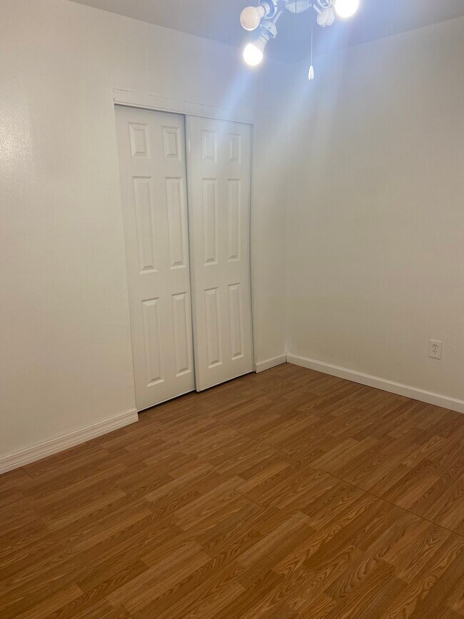 Building Photo - 4309 Stephen Girard Ave