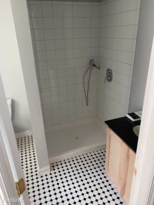 Foto del edificio - 4 br, 2 bath House - 115 River Rd