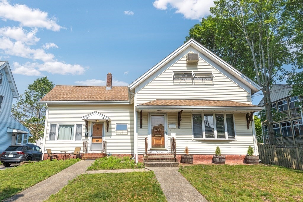 25.5 Warren St, Stoneham, MA 02180 Townhome Rentals in Stoneham MA