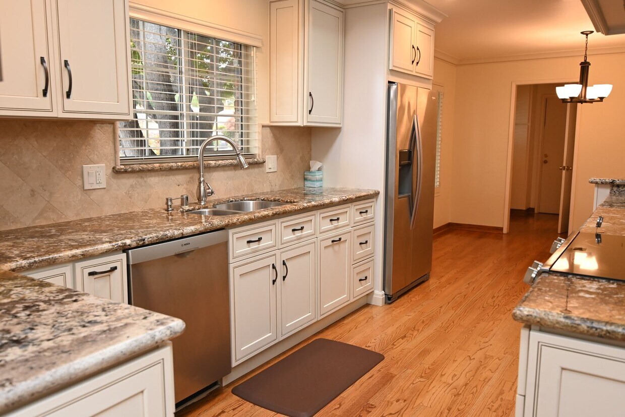 Foto principal - Prime Willow Glen, Just In Time for the Ho...