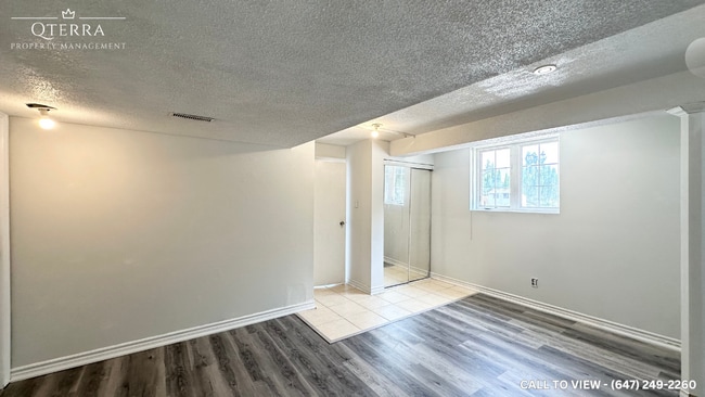Building Photo - 17 Lemsford Dr