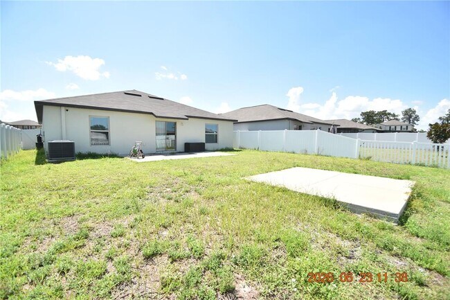 Building Photo - 13021 Meadow Pond Pl