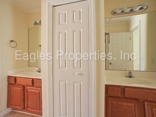 Building Photo - 2717 Hatteras Dr