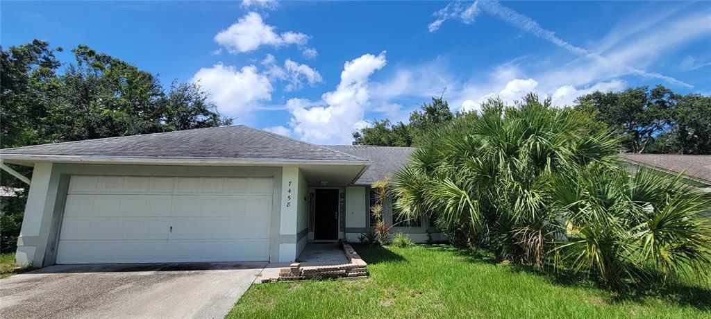 Primary Photo - 7458 Carillon Ave