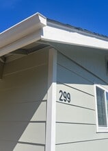 Building Photo - 299 Lobelia Ave