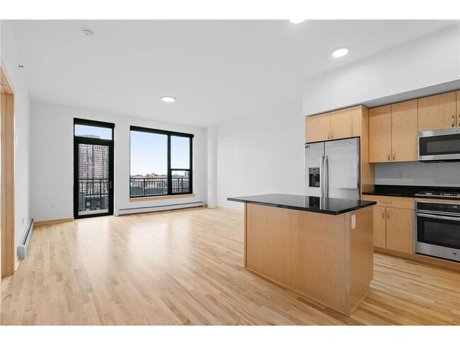 Foto del edificio - 740 Portland Ave