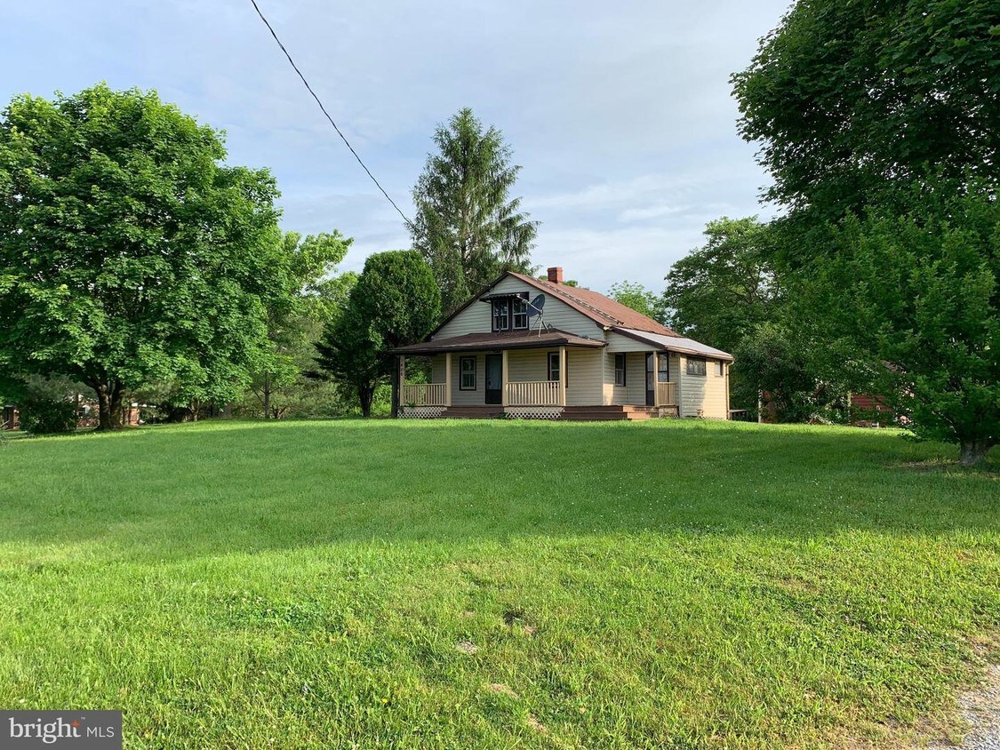 1486 Bloomery Pike, Cross Junction, VA 22625 House Rental in Cross