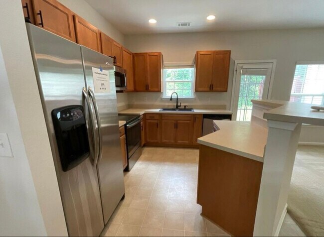 Building Photo - 6941 Rogers Point