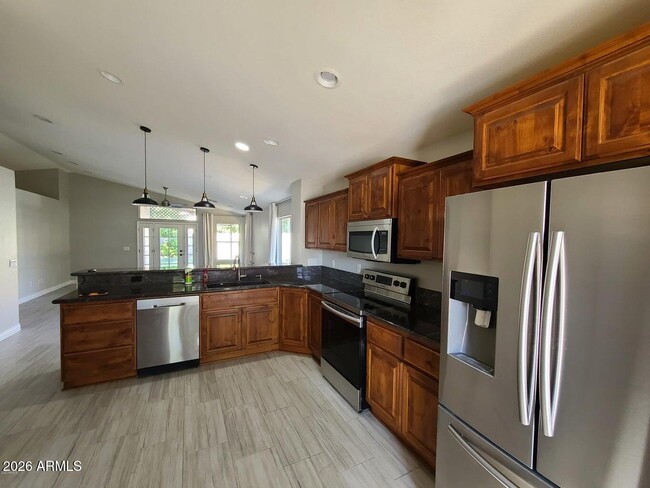 Foto del edificio - 2324 E Browning Pl