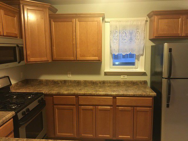 Building Photo - 233 W Klein Ave