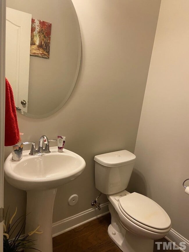 Building Photo - 417 Alamosa Pl