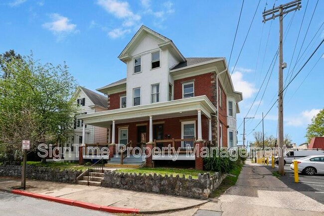 Building Photo - 25-27 Wayside Avenue - 25-1
