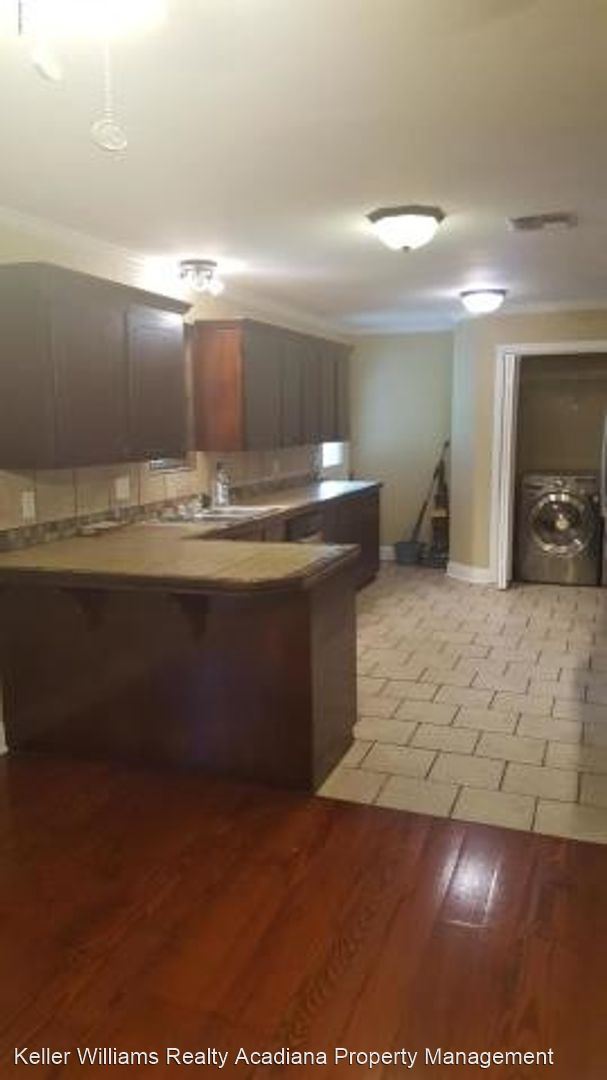 Building Photo - 3 br, 2 bath House - 351 Harrell Dr