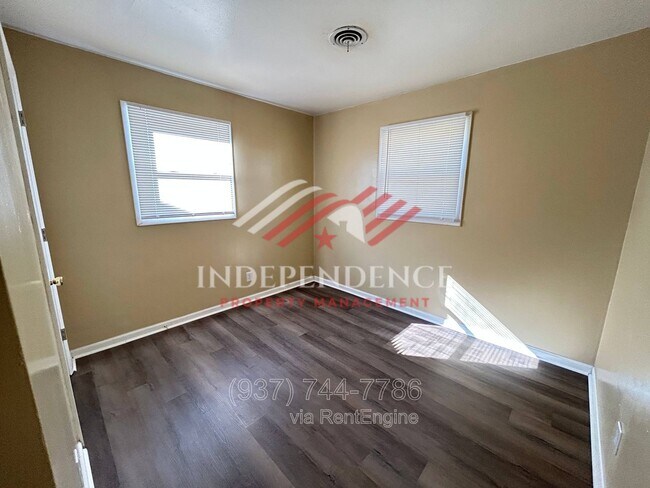 Foto del edificio - 4381 Marlowe St