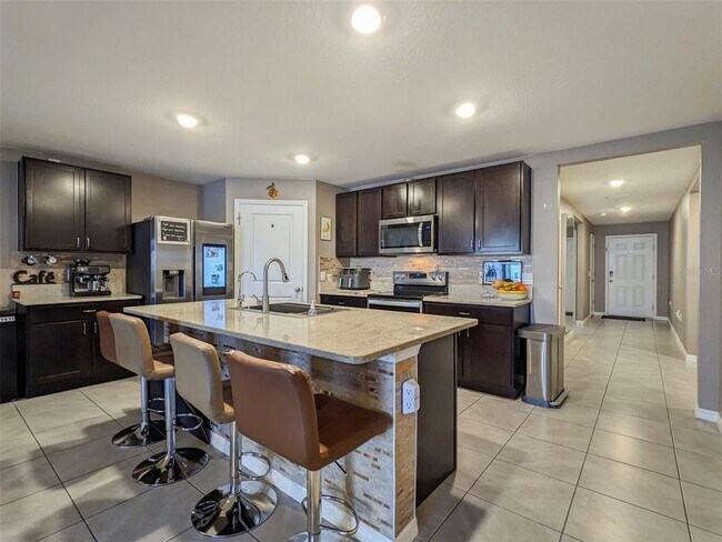 Foto del edificio - 4128 Silver Strand Trl