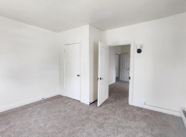 Building Photo - 2416 Lehman St