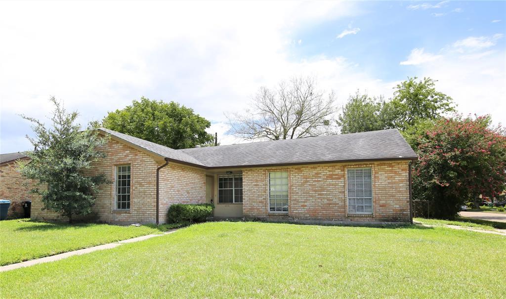 Foto principal - 4731 Pinebrook Ln