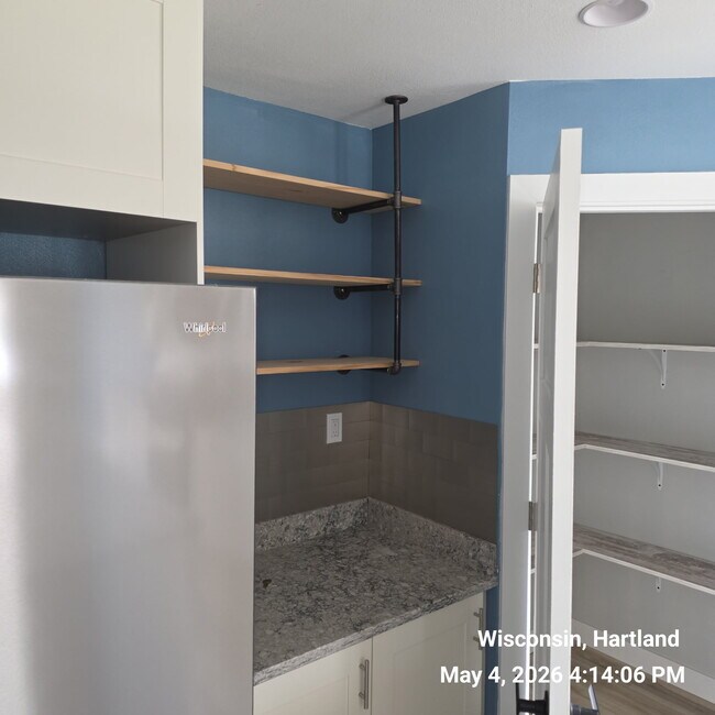 Foto del edificio - W287N8408 Center Oak Rd