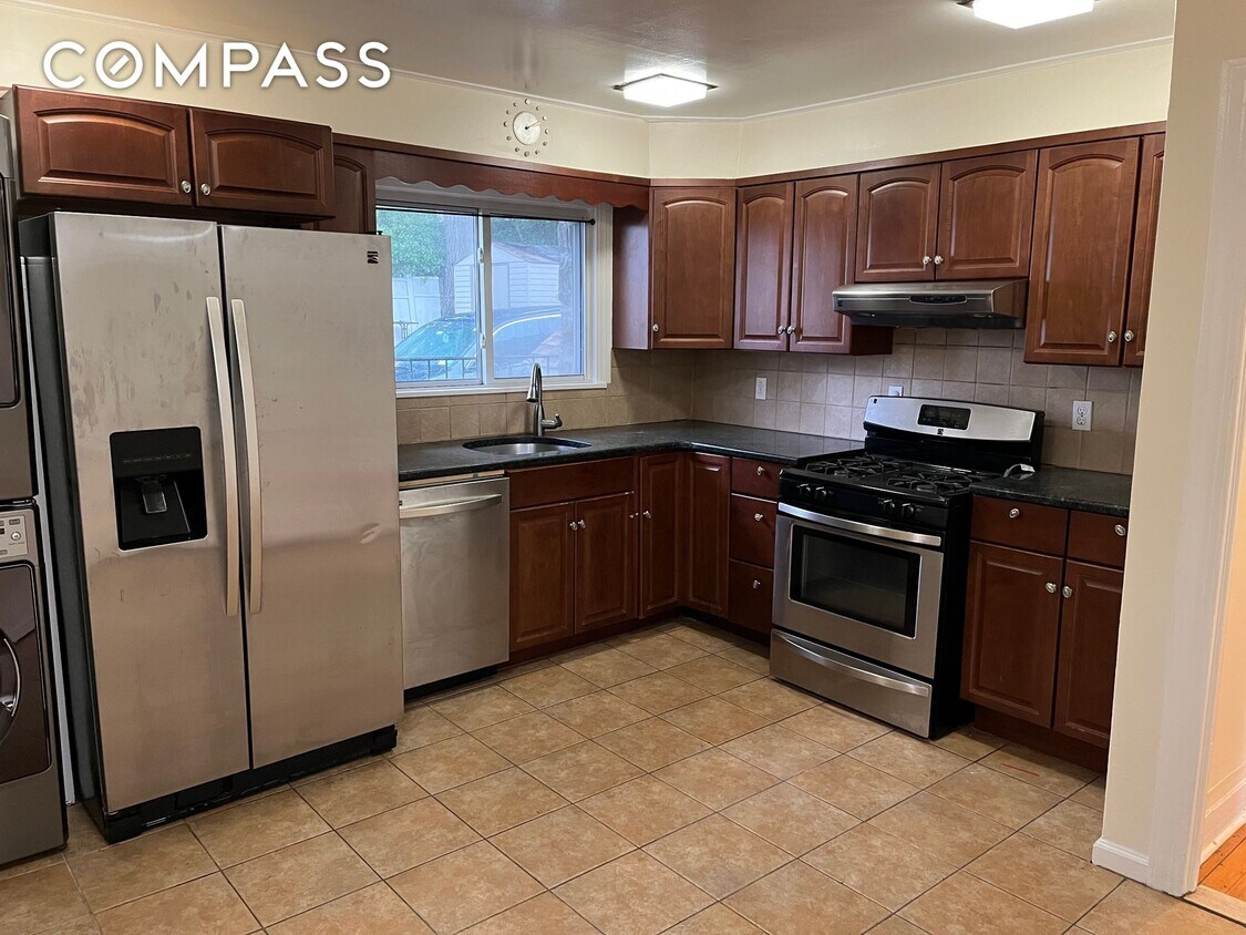 251 W 261st St, Riverdale, NY 10471 Townhome Rentals in Riverdale NY