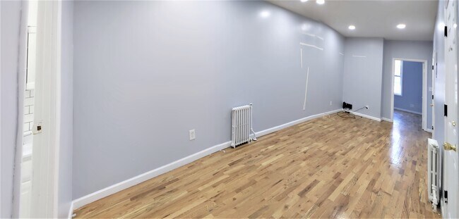 Building Photo - 514 Fairview Ave