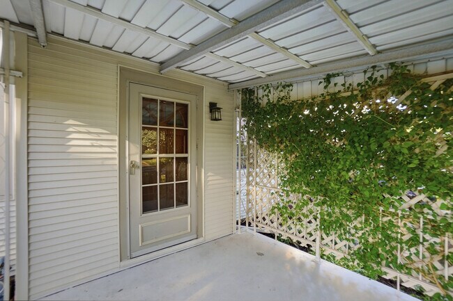 Foto del edificio - 1028 Colwick Dr