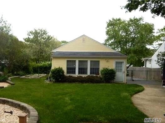 Primary Photo - 2554 Sycamore Ave