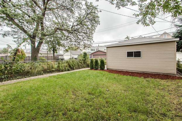 Building Photo - 2305 N Avers Ave