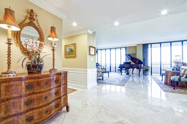 Building Photo - 11113 Biscayne Blvd