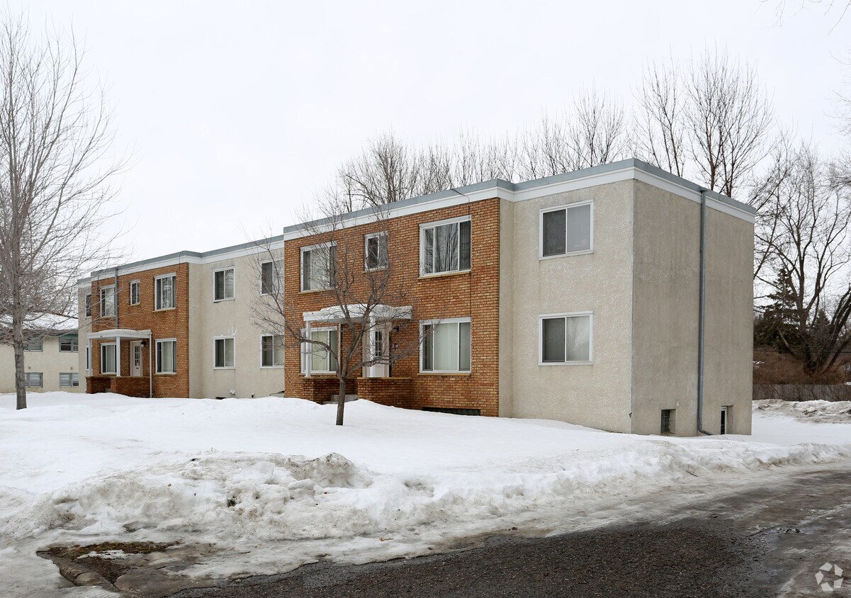 Foto principal - 6341-6343 Highway 65 NE