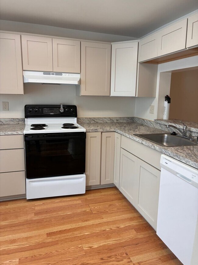 Foto del edificio - Beautifully Renovated 3BR Home in Belcamp, MD – Move-In Ready!
