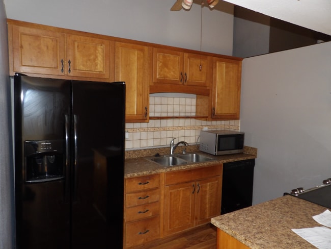 Building Photo - 1031 Rancher Dr