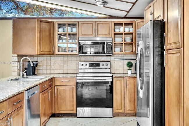 Foto del edificio - 3 br, 3 bath House - 2915 Arthur St