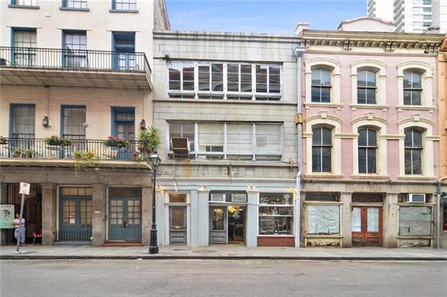 Building Photo - 208 Chartres St