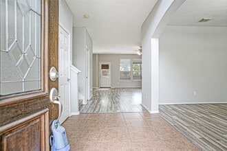 Building Photo - 43 W Spindle Tree Cir