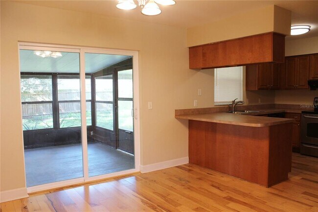 Building Photo - 1523 Edgewater Beach Dr