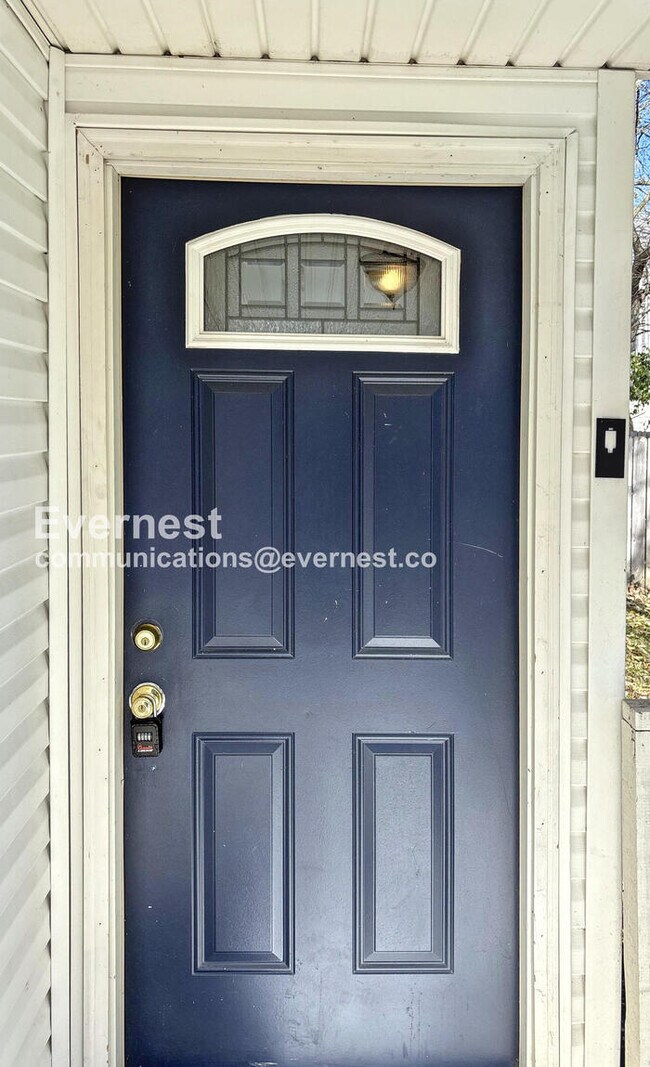 Foto del edificio - 1494 Manchester Ave