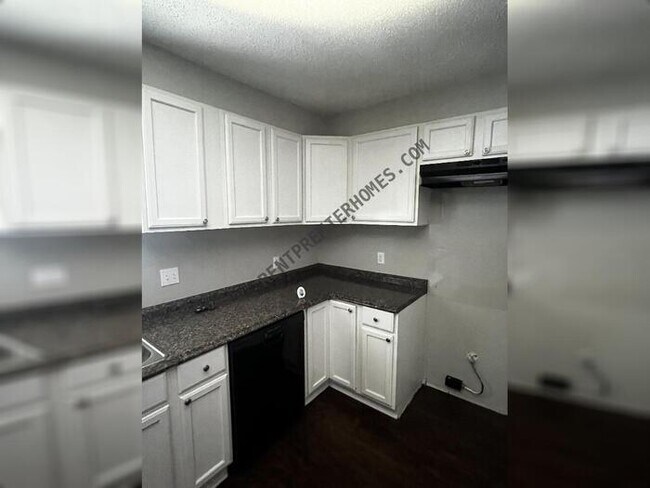 Foto del edificio - 111 Summer Shade Ln