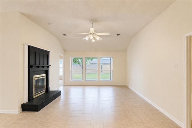 Foto del edificio - 2737 Windswept Ln