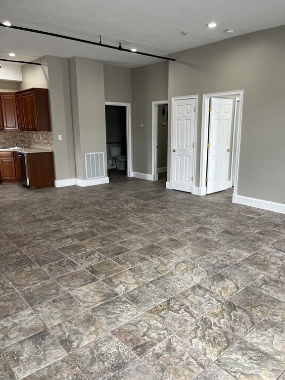 82 Railroad St Unit 6, Abington, MA 02351 Room for Rent in Abington