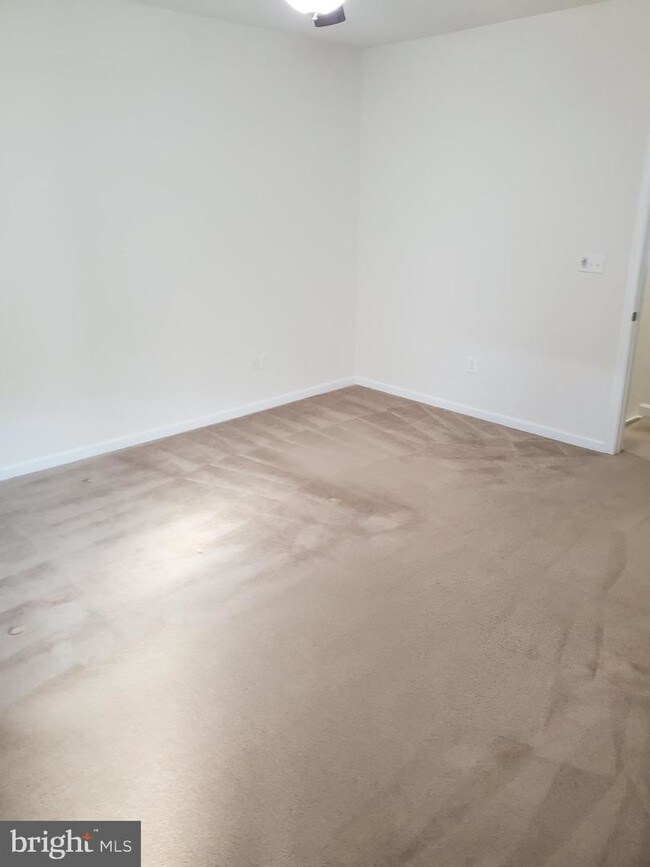 Foto del edificio - 1258 Colonnade Ln