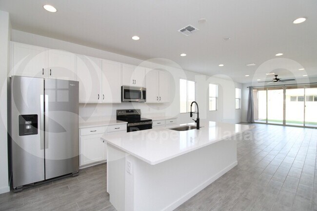 Building Photo - 1212 E Vekol St