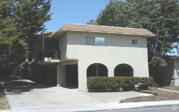 Building Photo - 1515 Pacheco Blvd