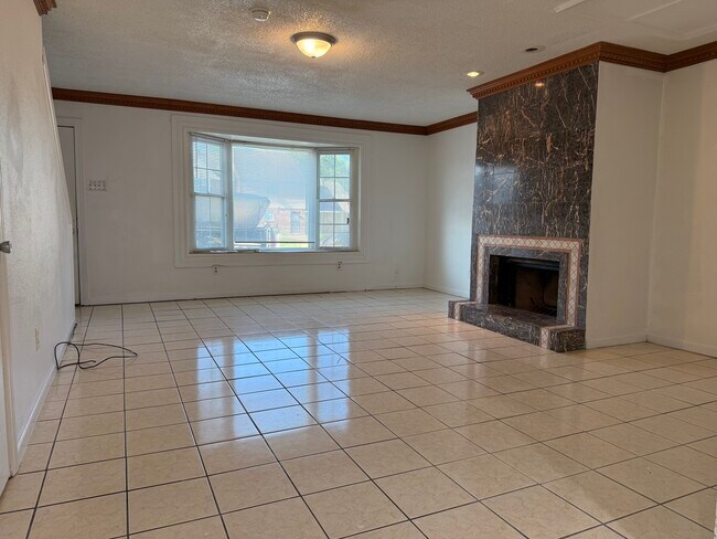 Foto del edificio - 6598 Coveview Ct