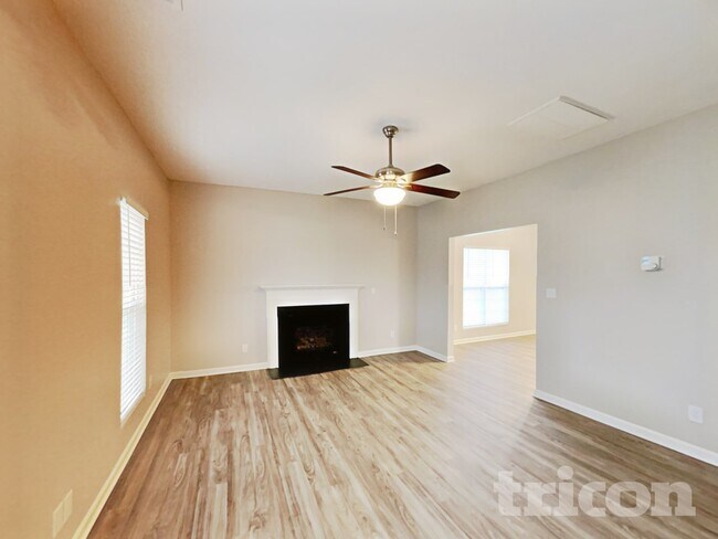 Building Photo - 320 Stone Meadow Dr