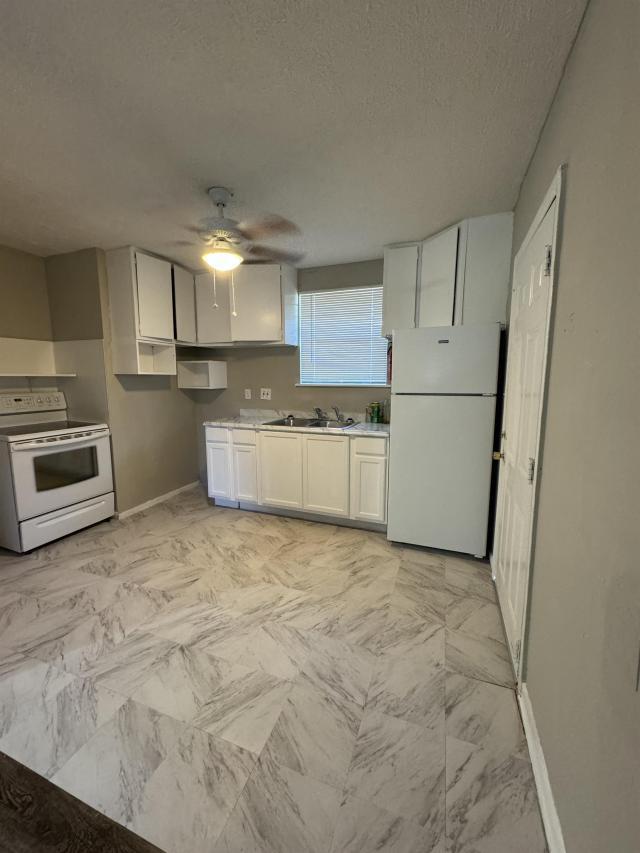 Foto del edificio - 3 bedroom in Jacksonville FL 32225