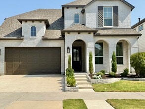 Building Photo - 1712 Homestead Way