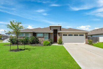 Building Photo - 818 Starcross Bnd Dr